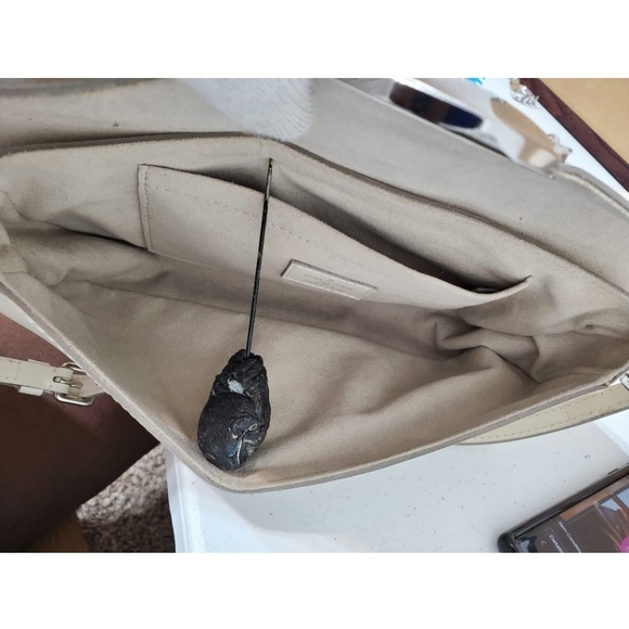 LOUIS VUITTON Epi Ivory White Montaigne Clutch/Sho - Picture 12 of 12